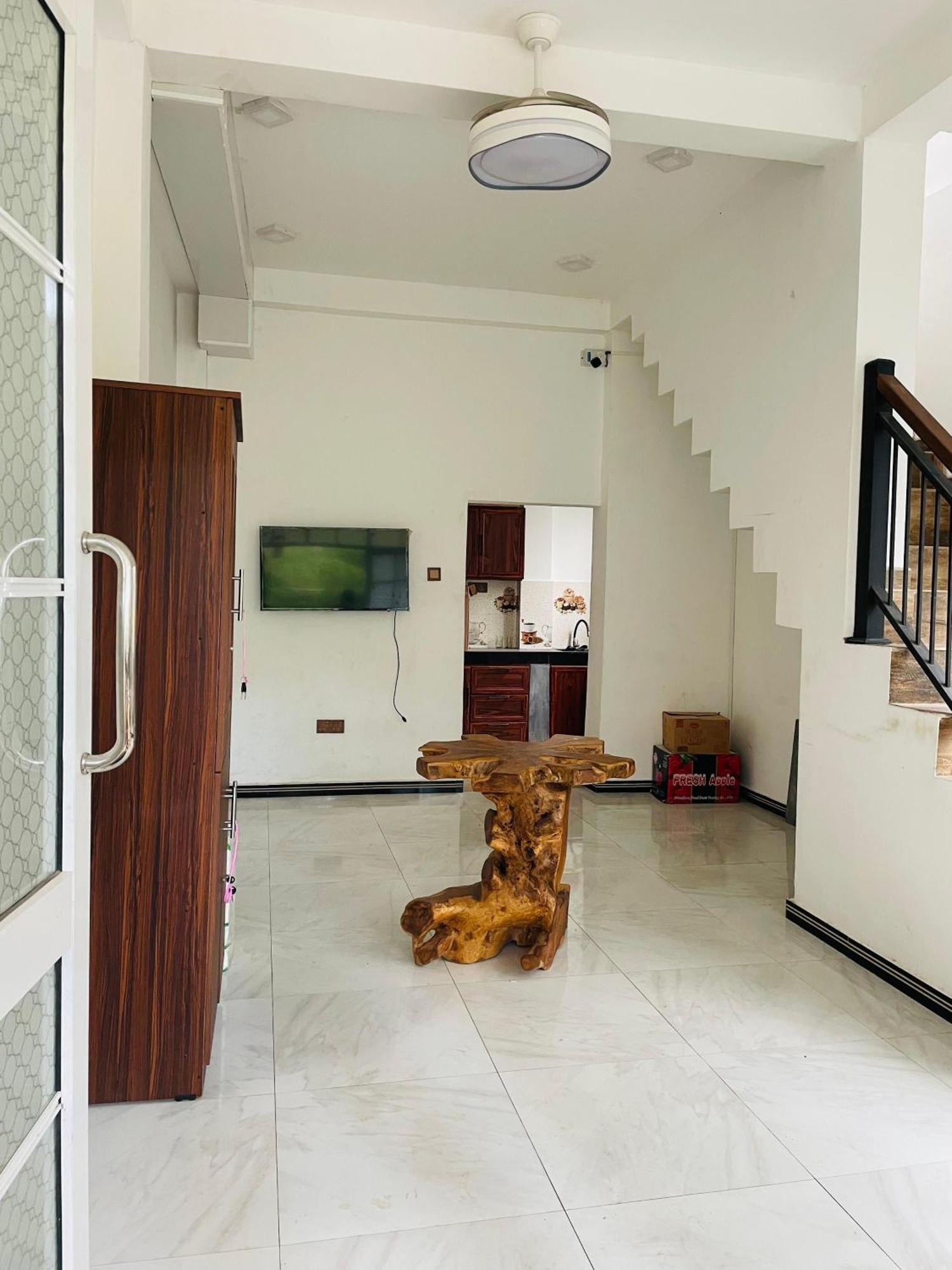 Star Village Hostel แคนดี้ ภายนอก รูปภาพ